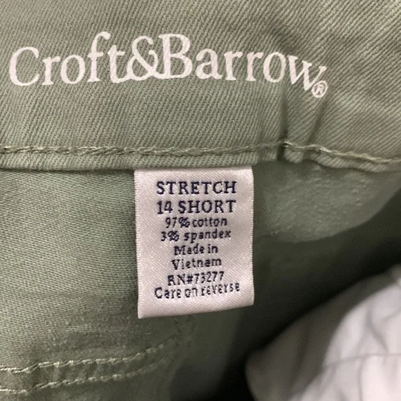 3/$15 Croft & Barrow cotton size 14 short straight leg pants - Picture 3 of 5